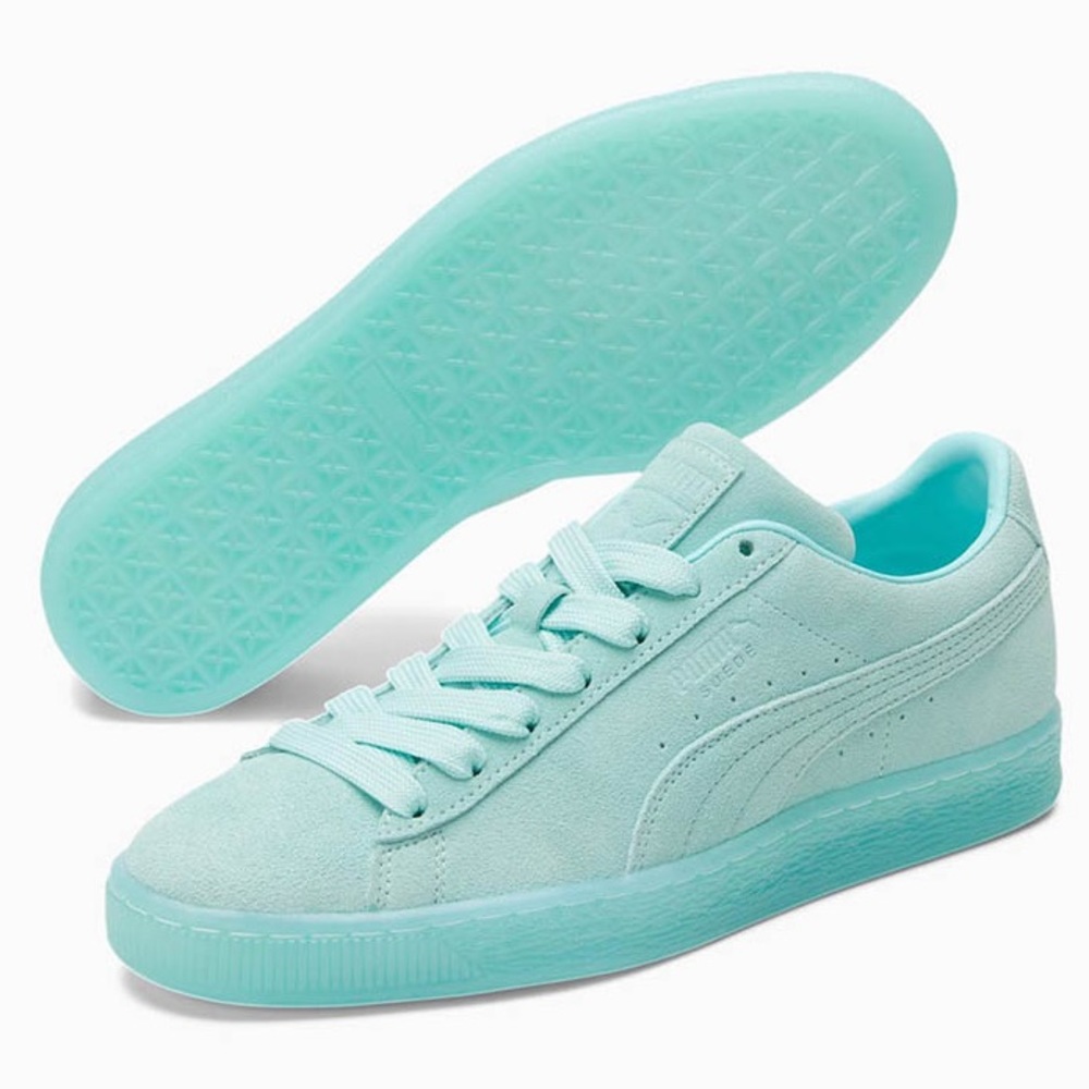 ✨New In Box✨ PUMA Suede Classic Mono Iced Jr in Aruba 🌊Blue size 6.5 big kids